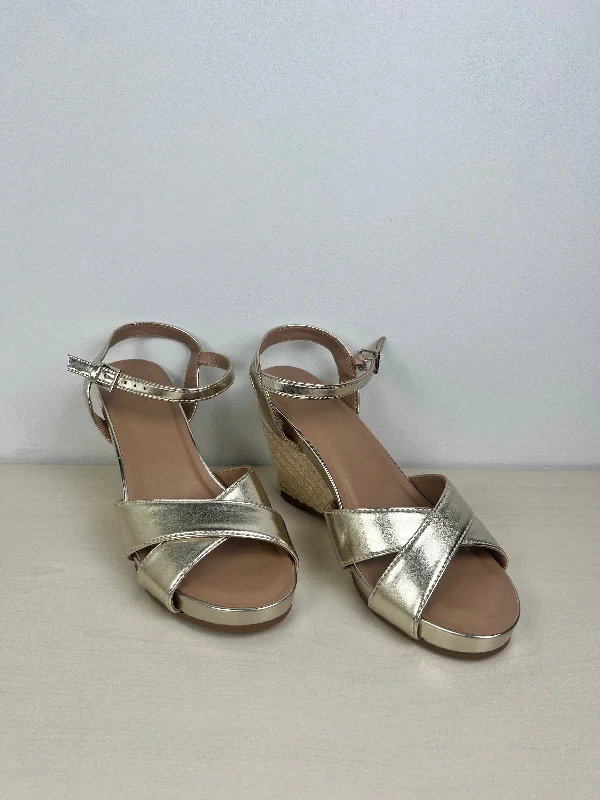 Stylish Running Footwear Gold Sandals Heels Wedge Aerosoles, Size 8