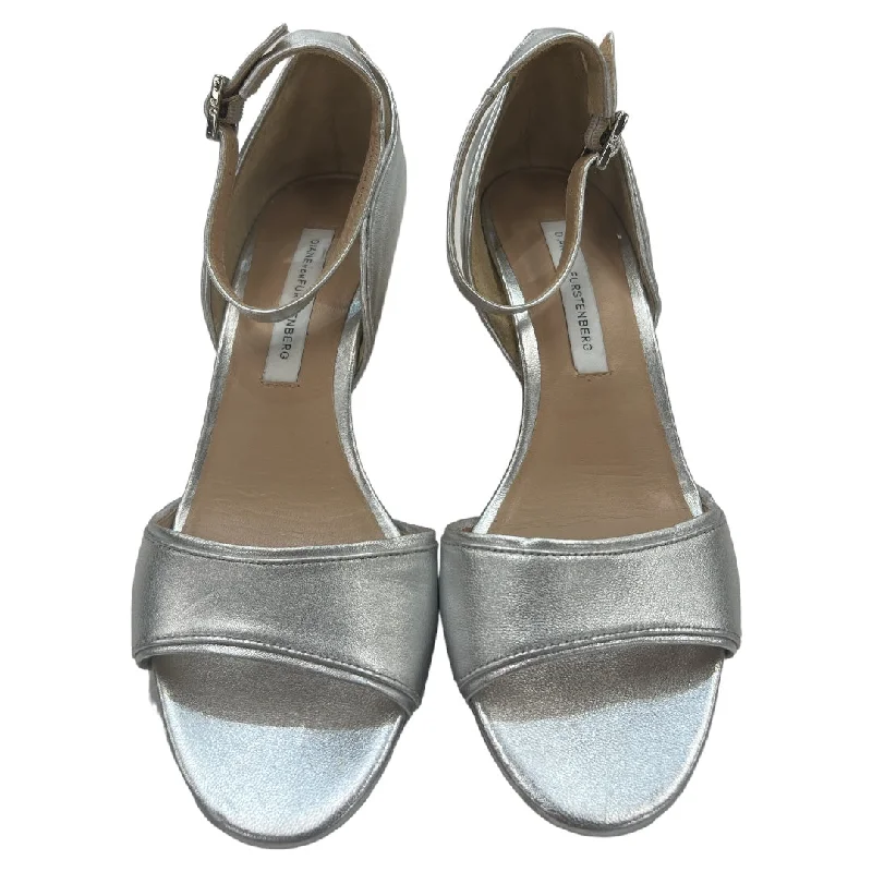 Fashionable Hiking Shoes Sandals Heels Wedge By Diane Von Furstenberg  Size: 6