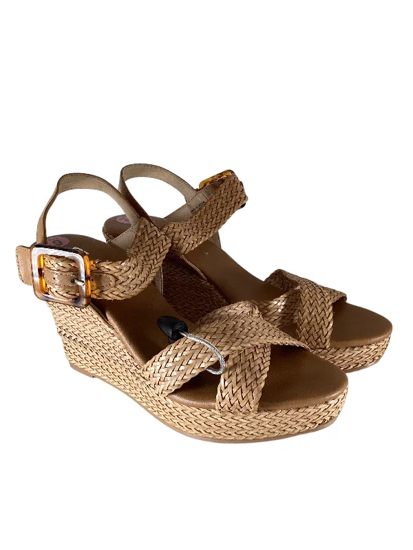 Comfortable Flats For Work Tan Sandals Heels Wedge Cl By Chinese Laundry, Size 9