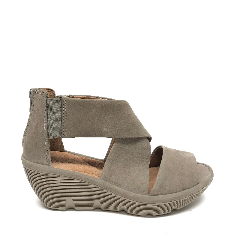 Best Hiking Shoes Online Sandals Heels Wedge By Clarks In Taupe, Size: 6