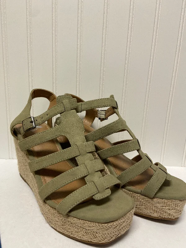 Slip-On Winter Shoes Green Sandals Heels Wedge Report, Size 10