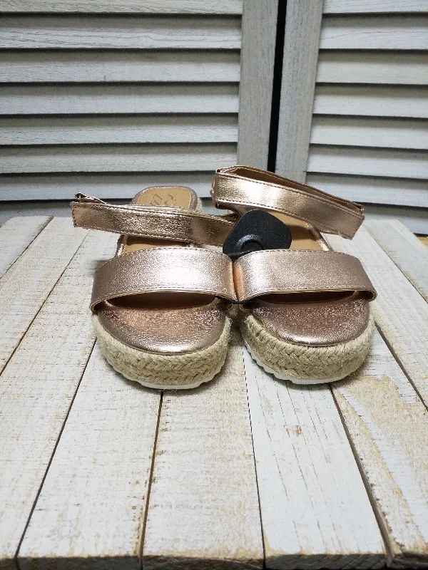 Stylish Running Footwear Sandals Heels Wedge By New York And Co  Size: 7