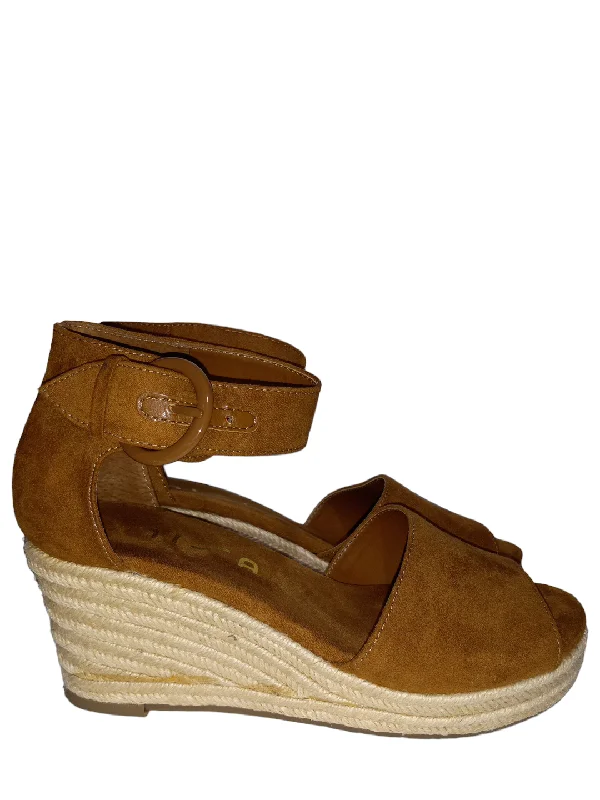 Comfortable Walking Sandals Brown Sandals Heels Wedge Unisa, Size 6.5