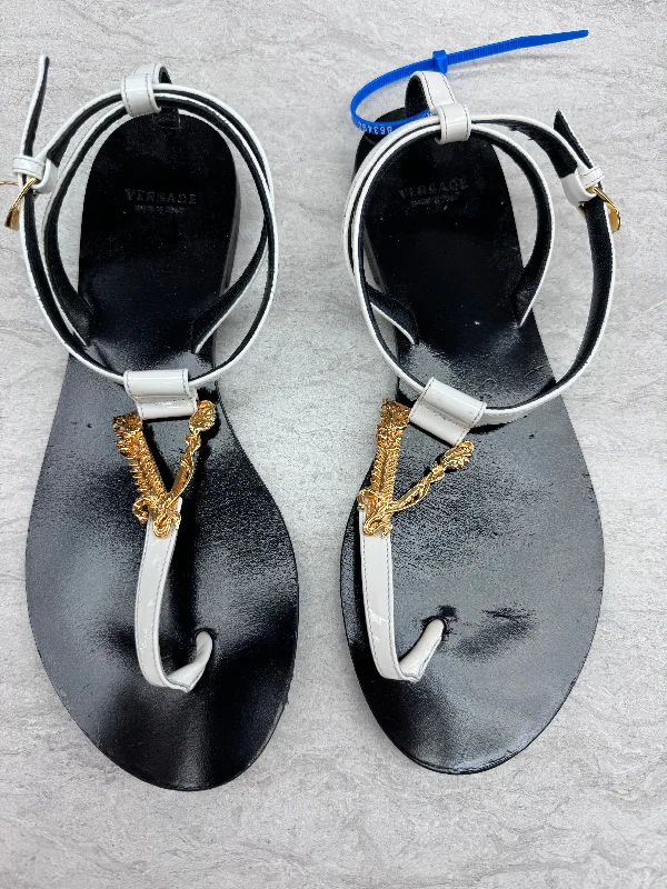 Fashionable Moccasins Sandals Luxury Designer By Versace  Size: 6.5