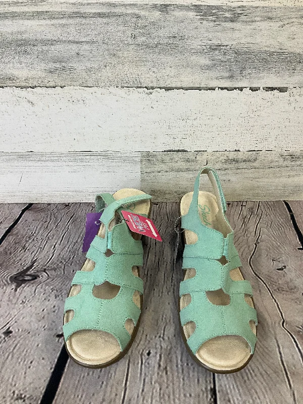 Outdoor Shoes Collection Green & Tan Sandals Heels Block Skechers, Size 8