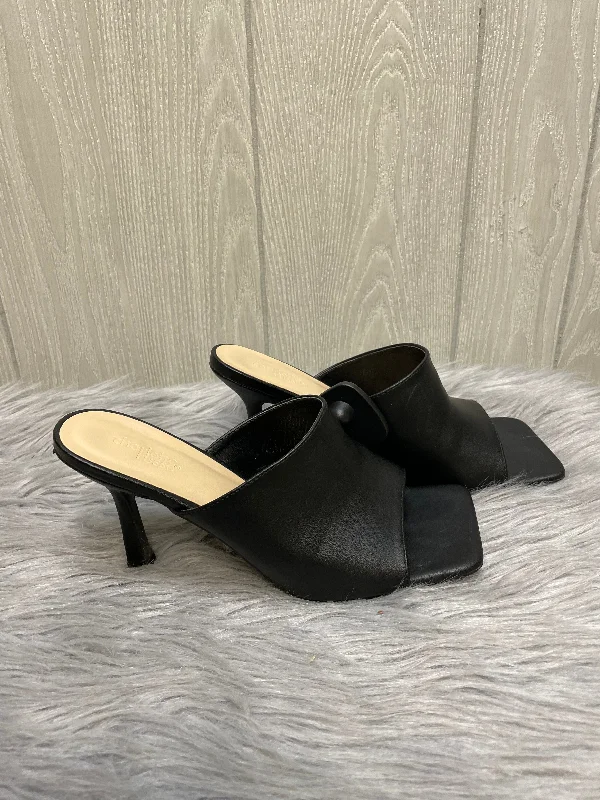 Slip-On Winter Shoes Black Sandals Heels Stiletto Charlotte Russe, Size 9