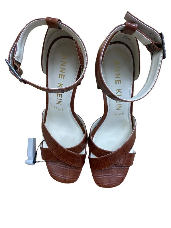 Slip-On Winter Shoes Brown Sandals Heels Block Anne Klein, Size 10