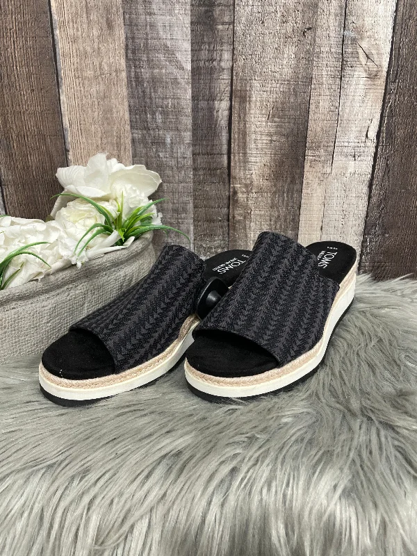 Luxury Sneakers For Sale Sandals Heels Wedge By Toms In Black, Size: 8