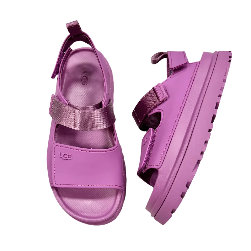 Fashionable Sneakers Collection Sandals Designer By Ugg Size: 5