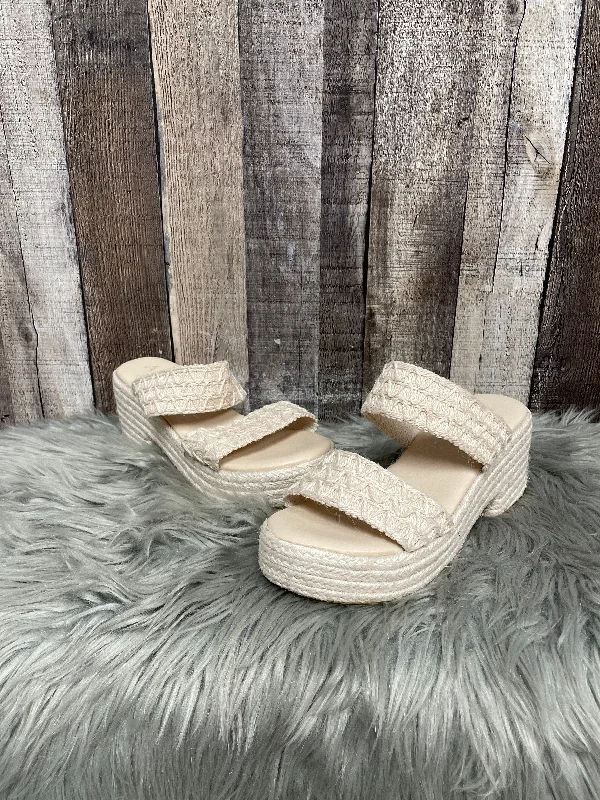 Fashionable Moccasins Cream Sandals Heels Wedge Cme, Size 7