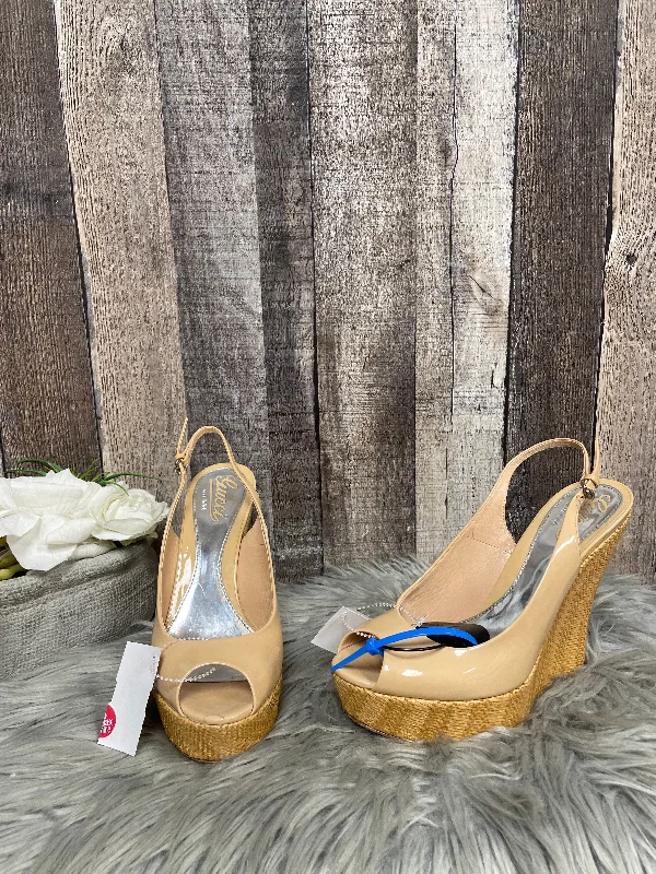 Running Shoes For Sale Nude Sandals Luxury Designer Gucci, Size 7.5