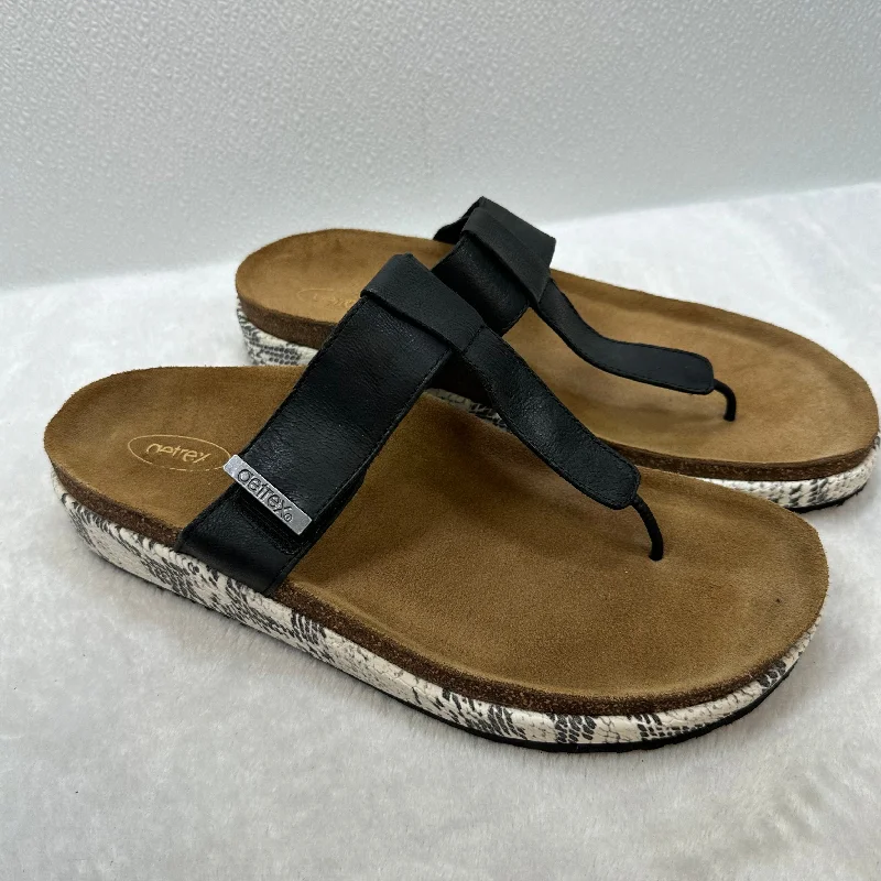 Outdoor Running Shoes Sandals Designer By Aetrex  Size: 10
