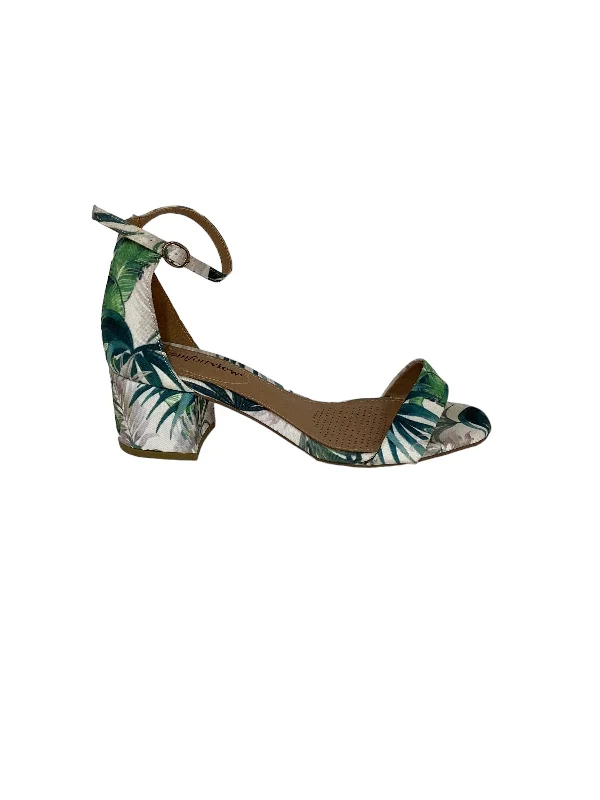 Classic Hiking Boots Sandals Heels Block By Comfortview In Tropical Print, Size: 7.5