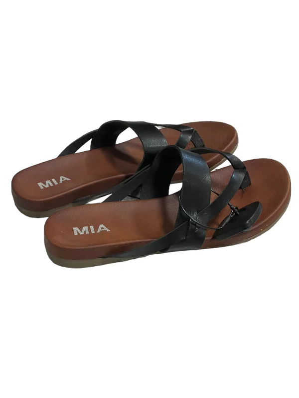 Fashionable Work Boots Black Sandals Flip Flops Mia, Size 8