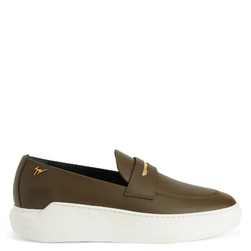 Comfortable Hiking Sandals Giuseppe Zanotti The New Conley