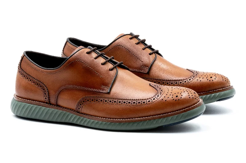 Outdoor Athletic Shoes Countryaire Calf Leather Wingtip - Pecan