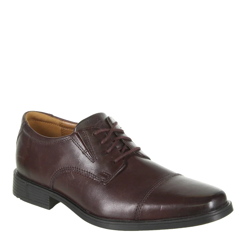 Trendy Casual Sandals Clarks Tilden Cap, Wine