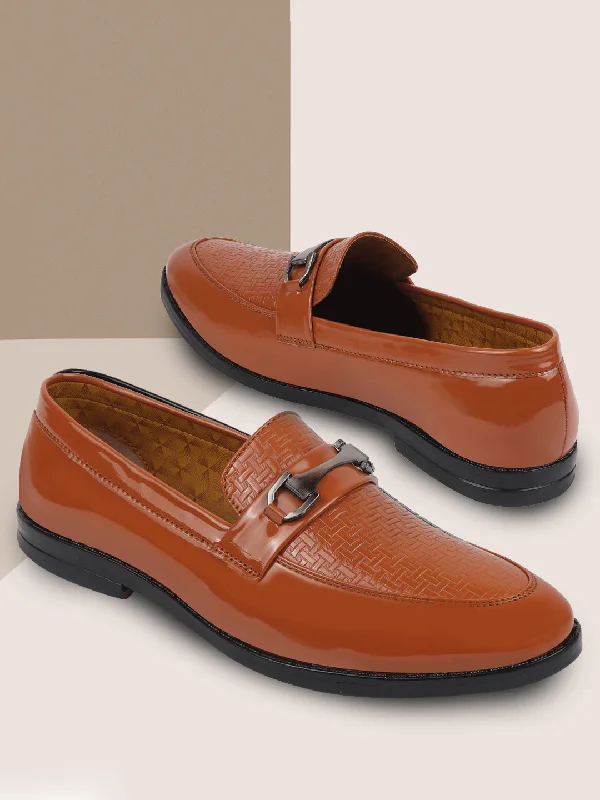 Trendy Loafers For Sale Men Tan Patent Leather Party/Formal Horsebit Slip On Shoes with Textured Details