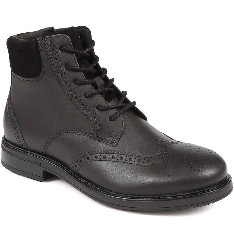 Classic Flat Shoes Deon Brogue Detailed Leather Boots - DEON / 324 500