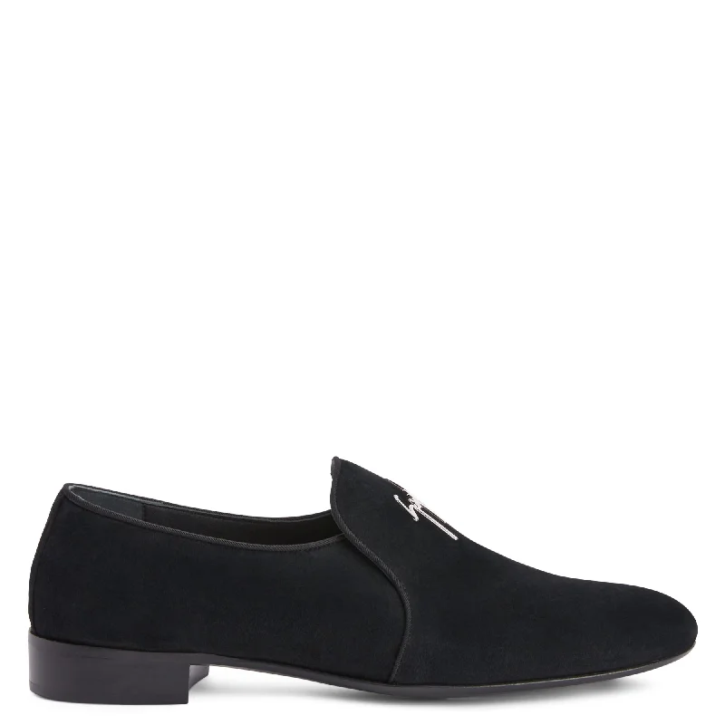 Fashionable Hiking Shoes Giuseppe Zanotti Fergus