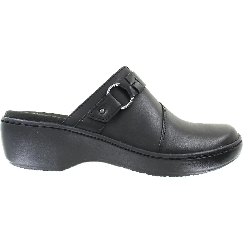 Outdoor Sneakers Collection Women's Clarks Delana Misty Black Leather