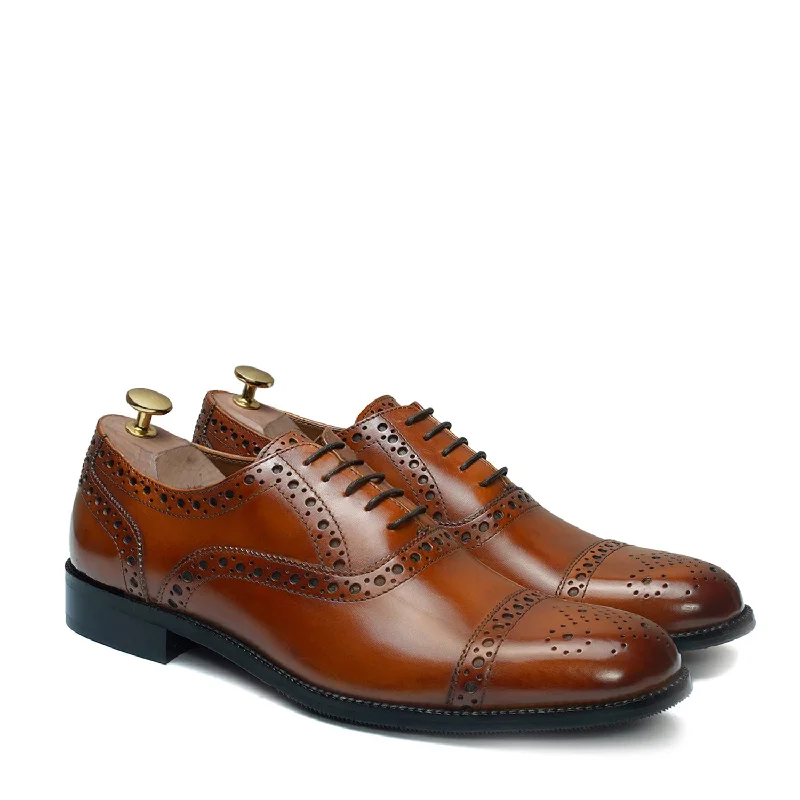 Chic High Heels Collection Punching Brogue Oxford Lace-Up Shoe For Men in Genuine Tan Leather Chic High Heels Collection Punching Brogue Oxford Lace-Up Shoe For Men in Genuine Tan Leather